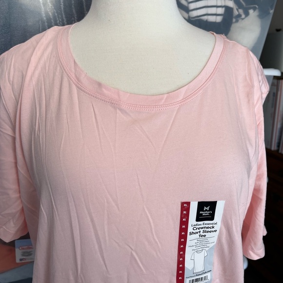 Pink Tshirt - Picture 1 of 8